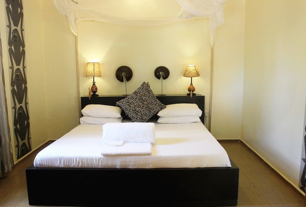 2 Friends Guest House Jinja Exterior photo